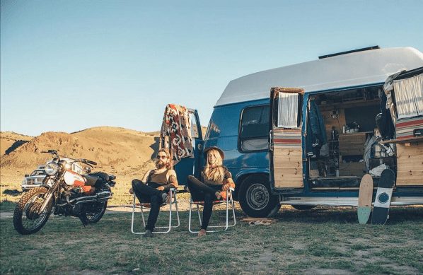 "Hangin' out in Oregon's outback with now 133 days of travel in our bones." (Photo: @a.m.e.r.i.k.a)
